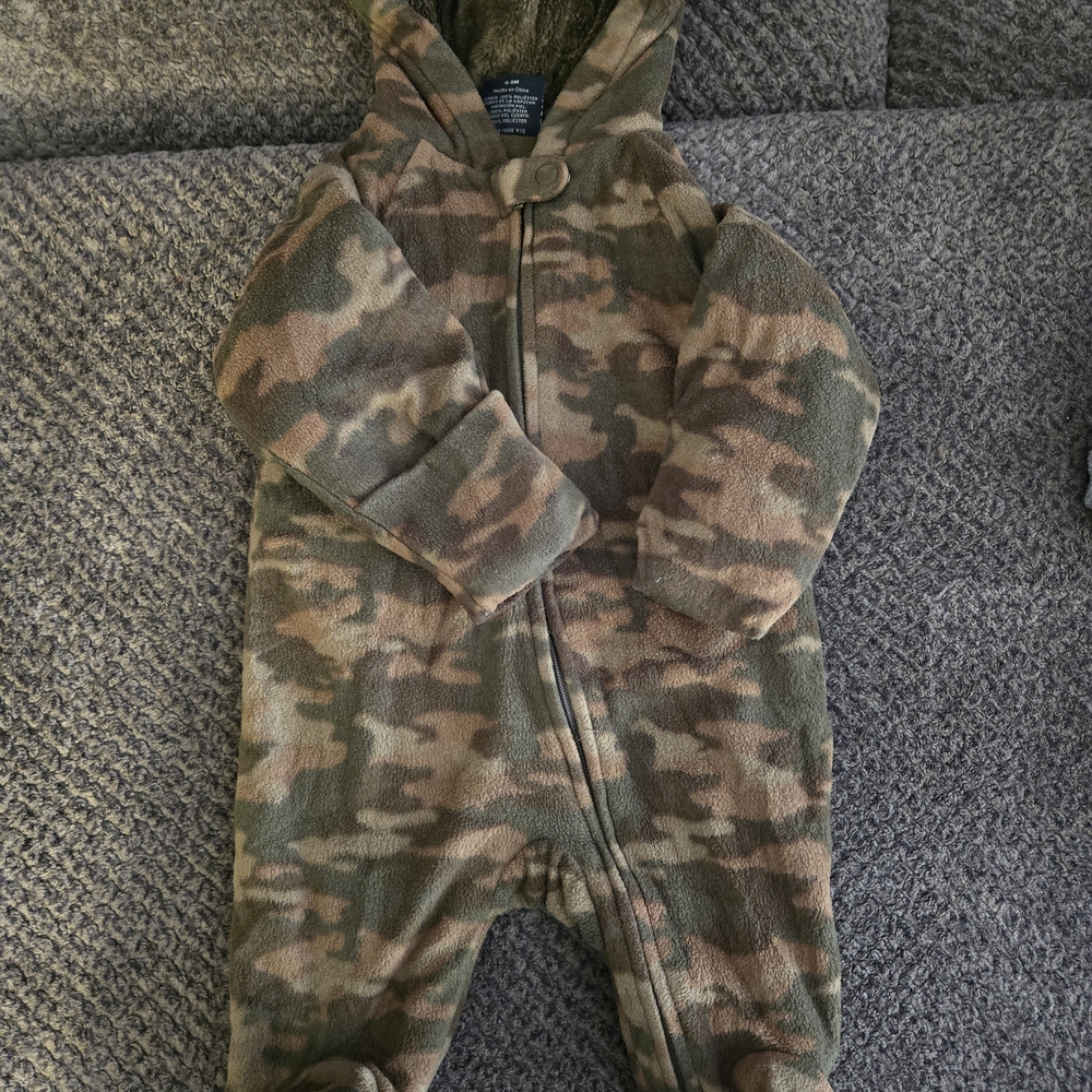 Lot Of 23 Infant Boys Clothing Size 0-3 And 3 Months..All In Excellent Shape.. - Picture 8 of 12